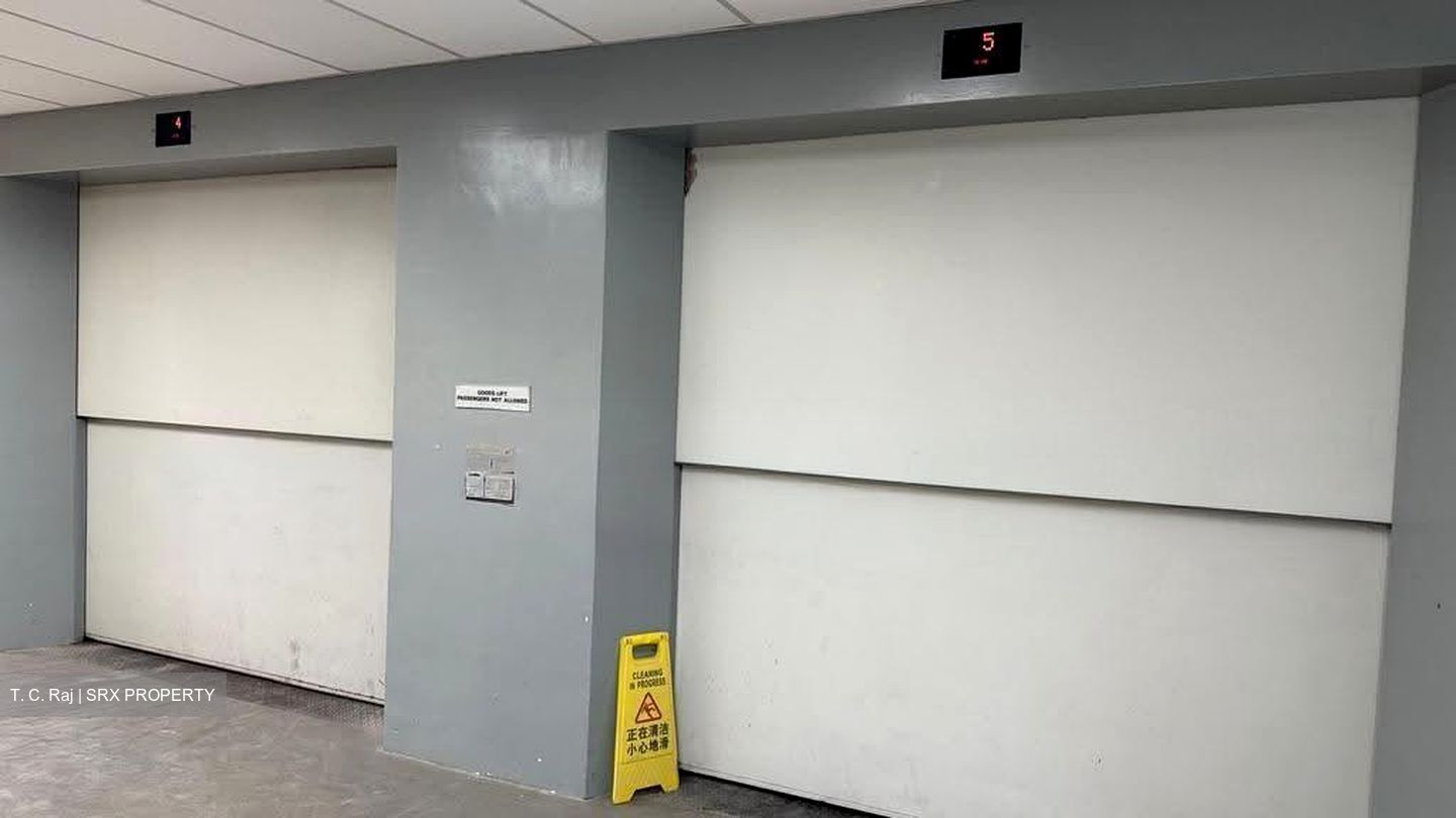 Jurong Point (D22), Warehouse #609663961